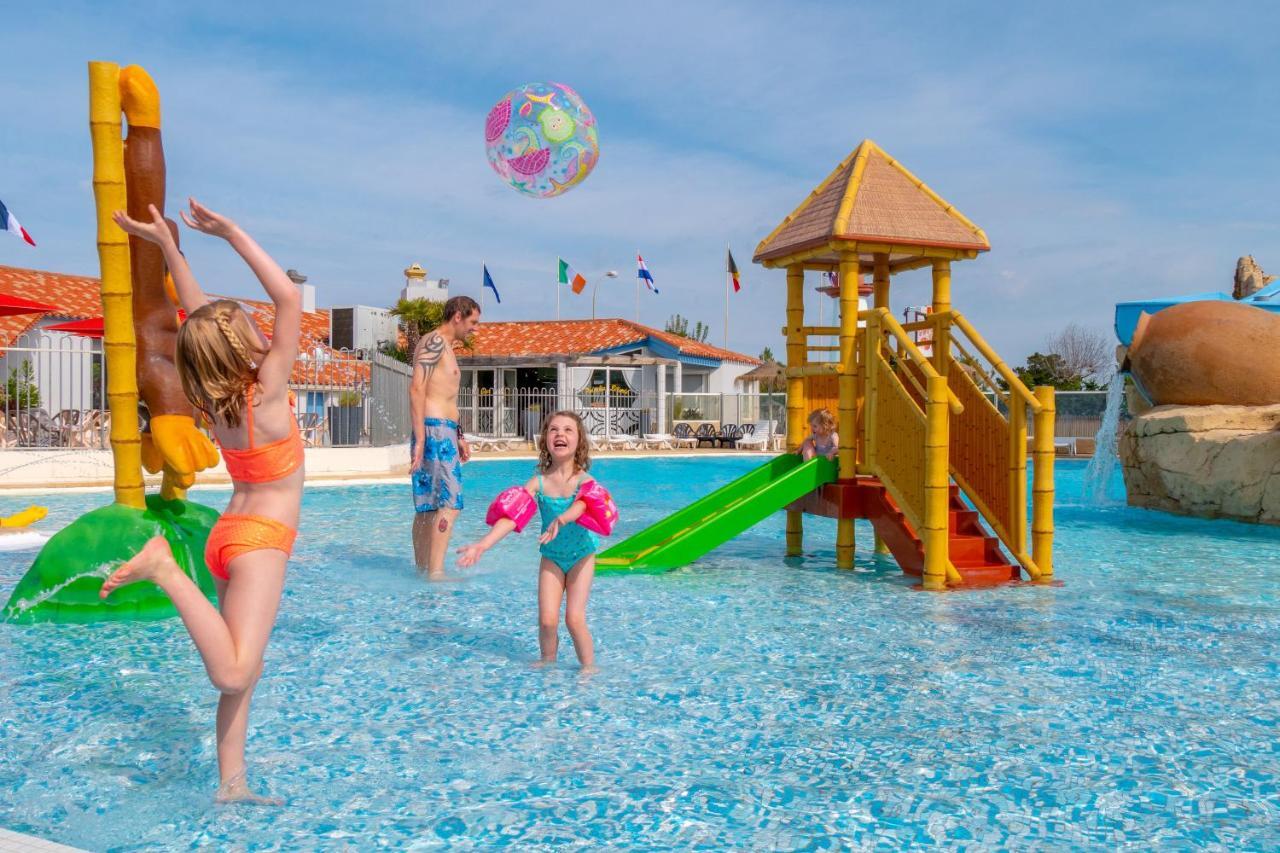 Camping Paradis Sol A Gogo Hotel Saint-Hilaire-de-Riez Bagian luar foto